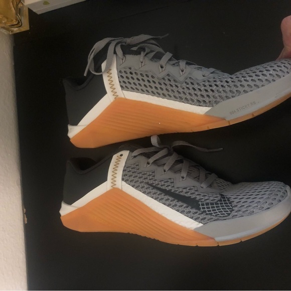 Nike Metcon men’s size 8 woman’s size 9.5 - Picture 2 of 6